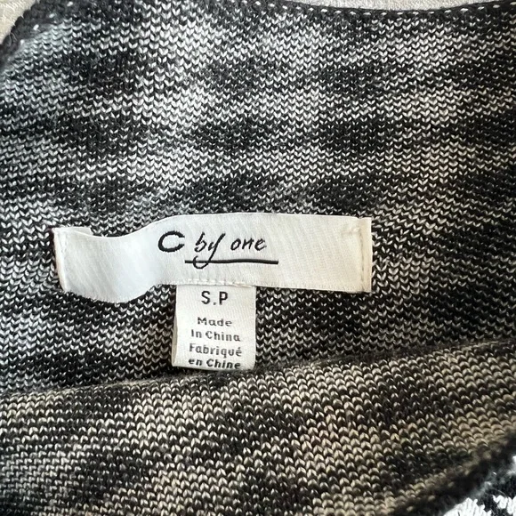 Houndstooth Knit Set - Picture 7 of 7